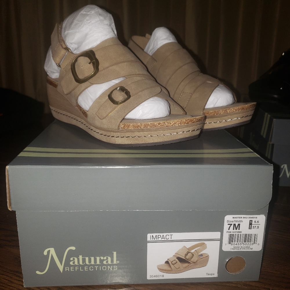 Natural Reflections, Size 7M, Taupe